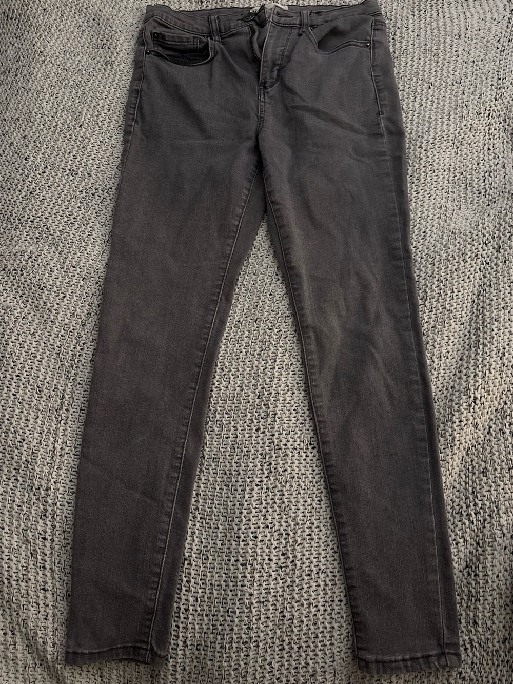 Mudd Women's Skinny Jeans in Charcoal Gray